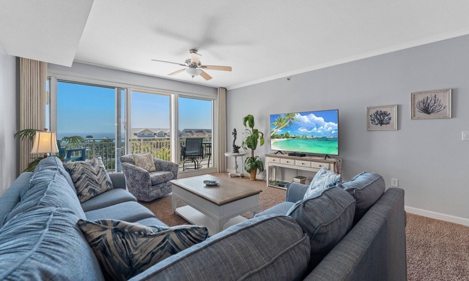 Fort Walton Beach - Destin Condo | Gulf Views ~ Lagoon Style Pool ~ Private Balcony ~ Family Friendly