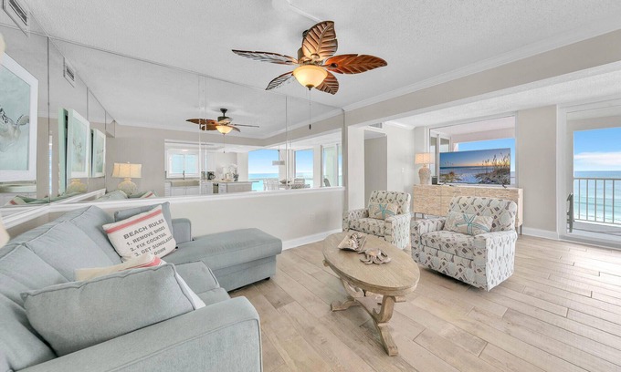 Holiday Isle Condo | Gulf Views-Pool+Tennis+Sauna-Shoreline Towers 1061