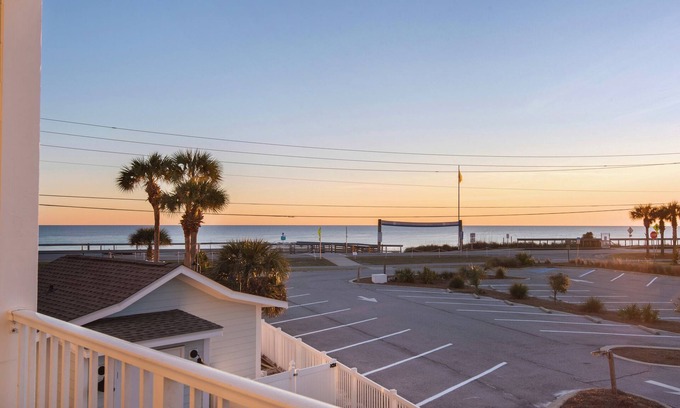 Miramar Beach Condo | ⭐Gulf Views-Steps 2 Beach-Pool+Hot Tub-Private Balcony-1BR+Bunk Summerspell 210⭐