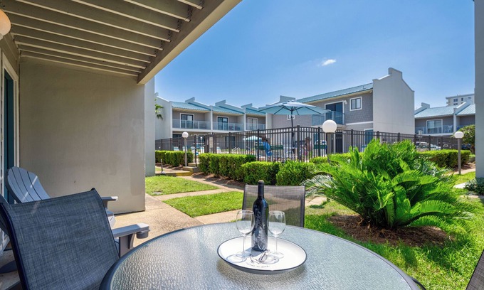 Fort Walton Beach - Destin Condo | Gulf Winds East #24 | by Salt Water Vacations