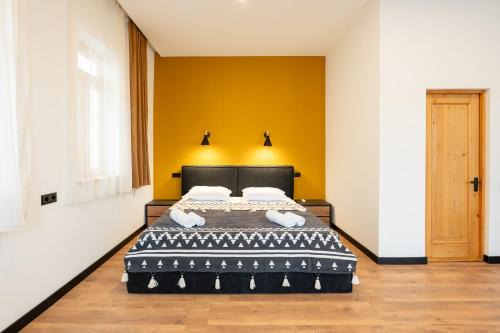 Avlabari Apartment | Guli of Tbilisi - Cozy Apartment in the Heart of Old Town