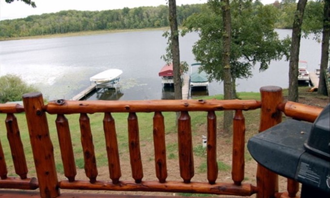 Lake Shore Cabin | Gull Lake Log Cabin!