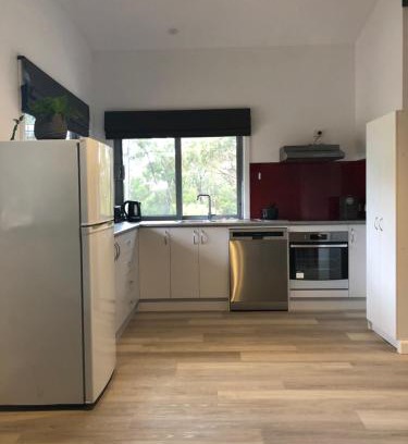 Creswick House | Gully Getaway