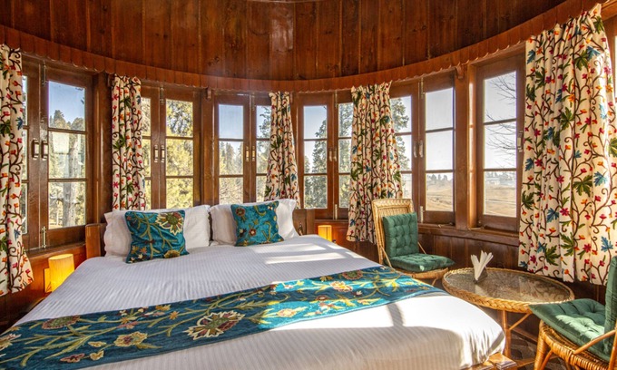 Srinagar Hotel | Gulmarg Ski Hill Resort