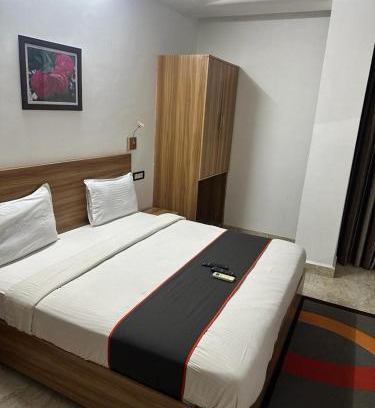 Thousand Lights Hotel | Gulnaar Inn