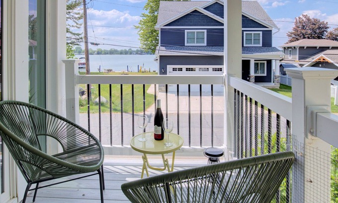 Shelbyville House | Gun Lake Waterfront Retreat- kayaks, paddle boards and game room