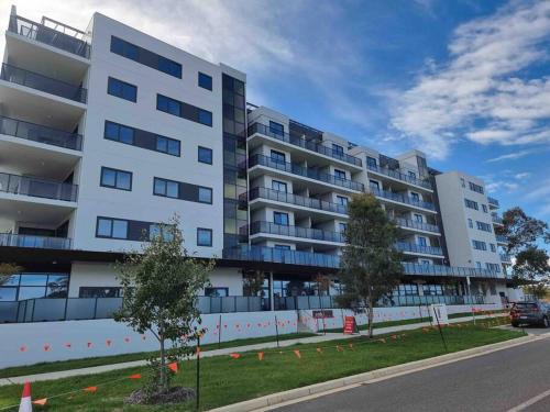 Gungahlin Apartment | Gungahlin Center-1 Bedroom New Stylish Unit