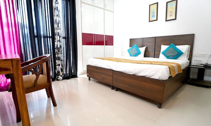 Noida Hotel | Gupta Residency Near Ajnara Heritage