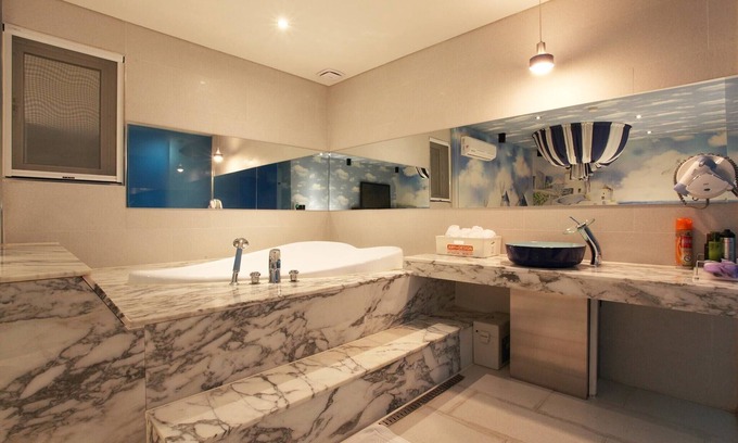 Guri Hotel | Guri POP