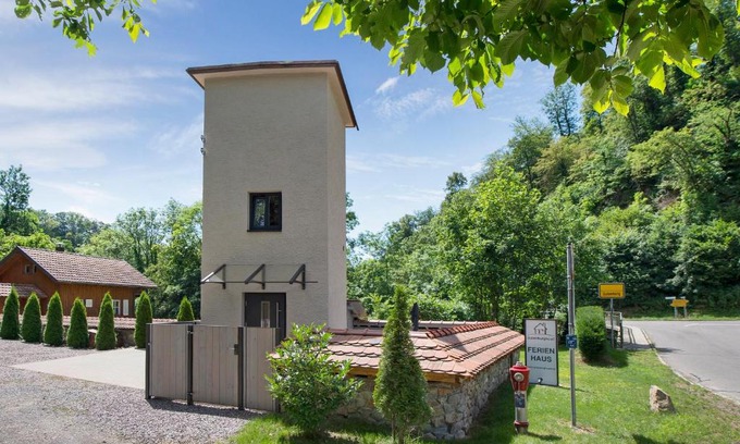 Waldshut-Tiengen House | Gutenburgturm 18qm auf 3 Etagen