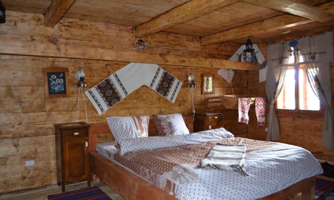 Vorokhta House | Гуцульська Спадщина