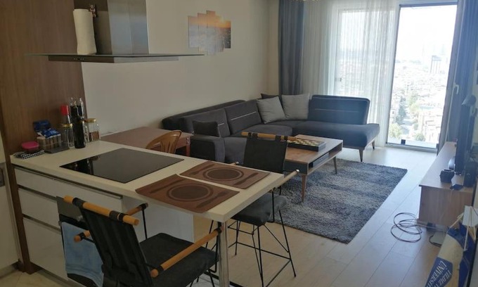 Gaziosmanpasa Apartment | Guvenlikli Plazada Huzurlu Yasam Alani