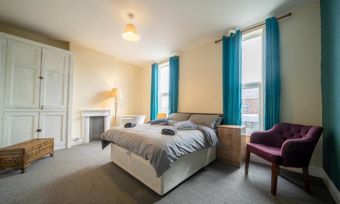 Bramcote Bed & Breakfast | GV Rooms - Beeston Town Centre, Nottingham