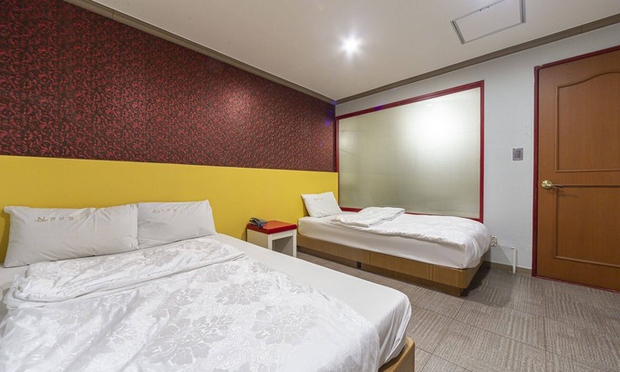 Gwangju Hotel | Gwangju Cheomdan N