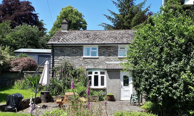 Rhayader Cottage | Gwardolau Cottage, Wye Valley Retreat.