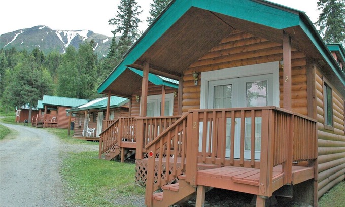 Cooper Landing Apartment | Gwin's Lodge Poplar Chalet #2