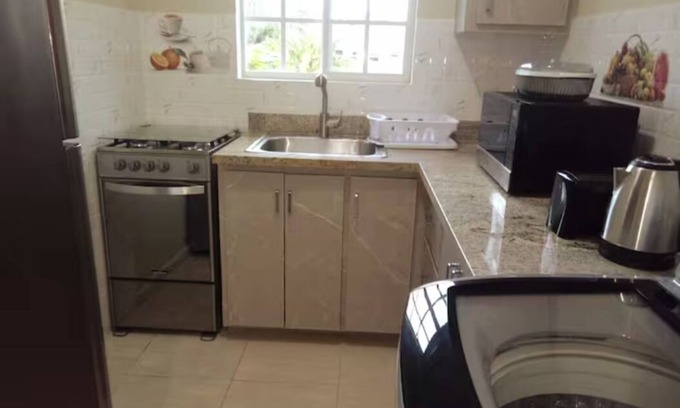IronShore Estates Apartment | GYM+POOL+HotTub+3 Lounge Areas, #8 upstairs. -Airport 10 minutesnMIRANDO PLACE