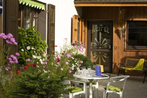 Les Echelles Hotel | Hôtel Auberge Du Morge