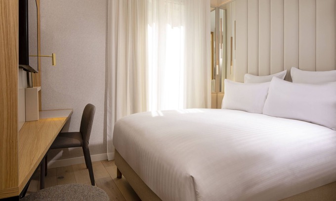 9th Arrondissement Hotel | Hôtel Beige
