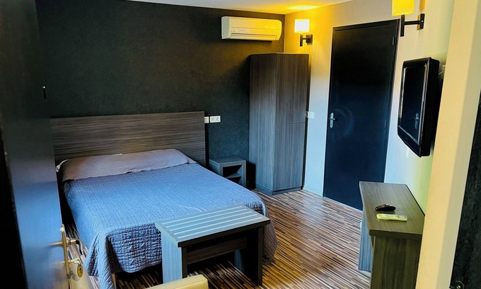 Bagnols-sur-Ceze Hotel | Hôtel de La Bourse à Bagnols-Sur-Cèze