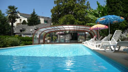 Entraygues-sur-Truyere Hotel | Hôtel du Lion d'Or