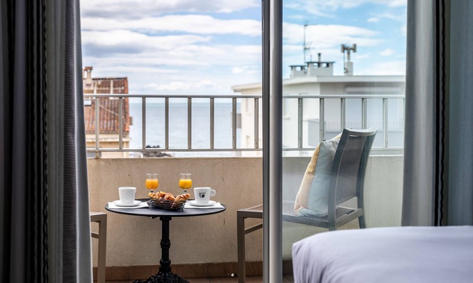 Palavas-les-Flots Hotel | Hôtel du Midi