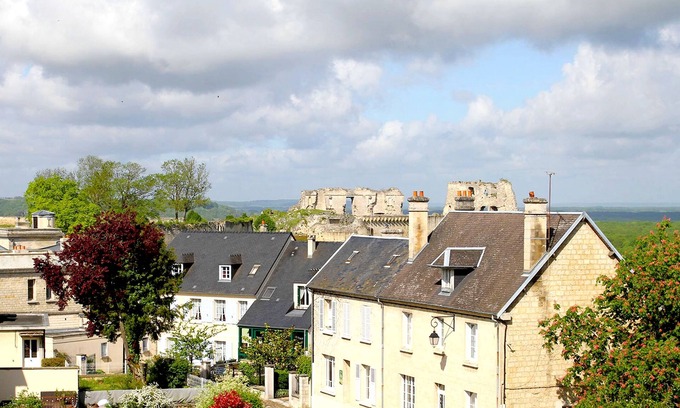 Coucy-le-Chateau-Auffrique Hotel | Hôtel Belle Vue