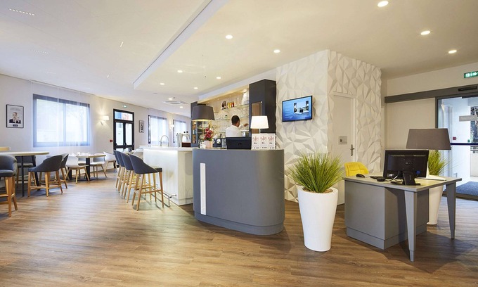 Bezons Hotel | Hôtel Kyriad Paris Bezons - La Défense