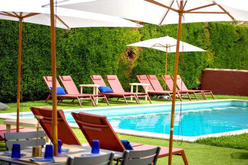 Pernes-les-Fontaines Hotel | Hôtel La Perna