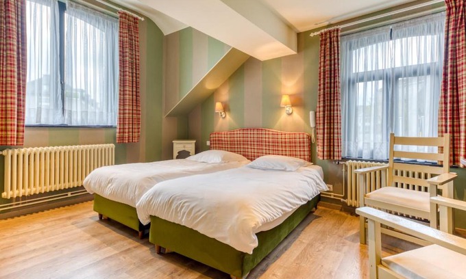 Lorcy Hotel | Hôtel Le Cor de Chasse