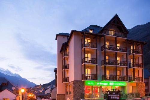 Esquieze-Sere Hotel | Hôtel Le Montaigu