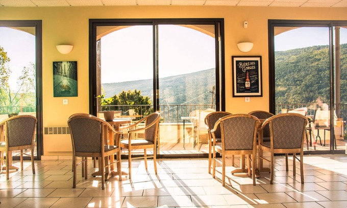 La Palud-sur-Verdon Hotel | Hôtel Le Panoramic