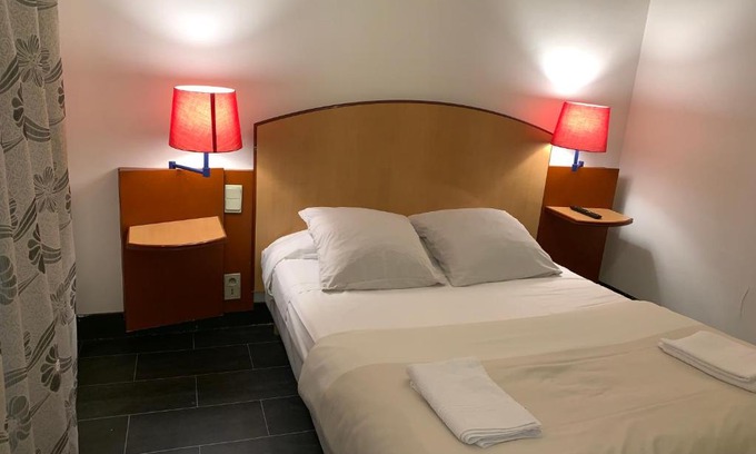 Anatole France Danton Hotel | hôtel mondial