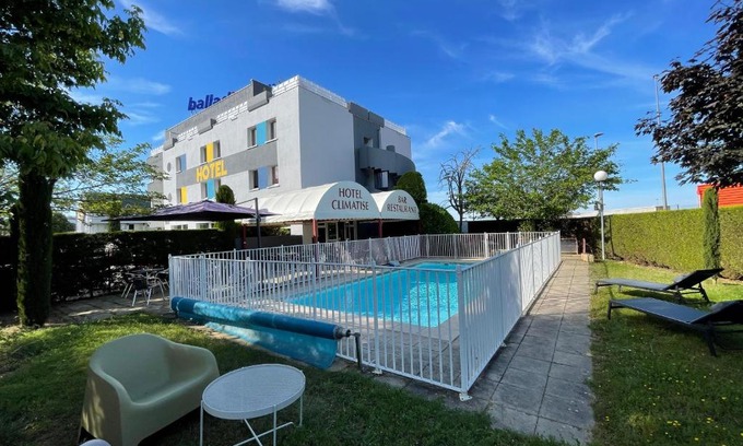 Dijon Hotel | Hôtel Restaurant Kyriad Direct DIJON NORD - Zenith - Toison d'Or