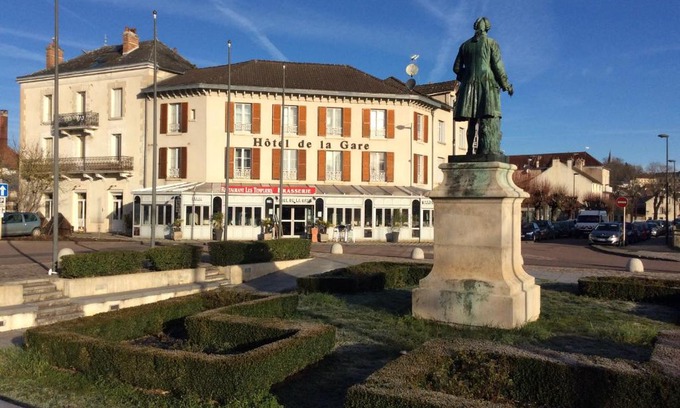 Montbard Hotel | Hôtel restaurant les Templiers