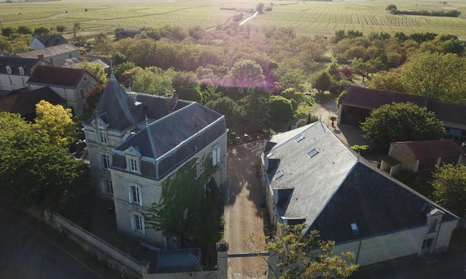 Le Puy-Notre-Dame Hotel | Hôtel & Spa Chai De La Paleine