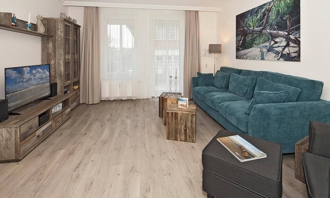 Seebad Bansin Apartment | Hübsche Ferienwohnung mit Balkon und Blick ins Grüne Zwischen Meer und See