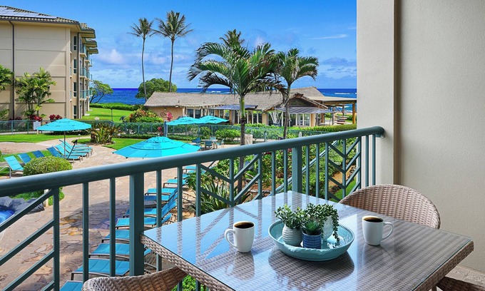 Wailua Condo | H206 Ocean View Suite - Modern and Clean - Sleeps 6 in Air Conditioned Comfort!