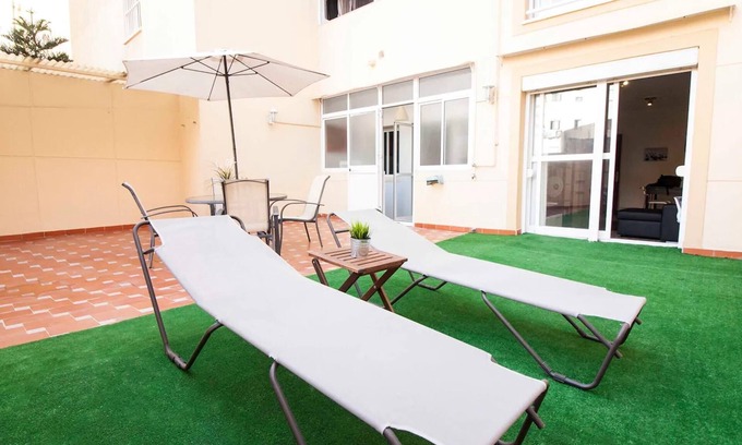 Plaza de Toros Vieja Apartment | H2M Antigua Plaza de Toros with lovely patio
