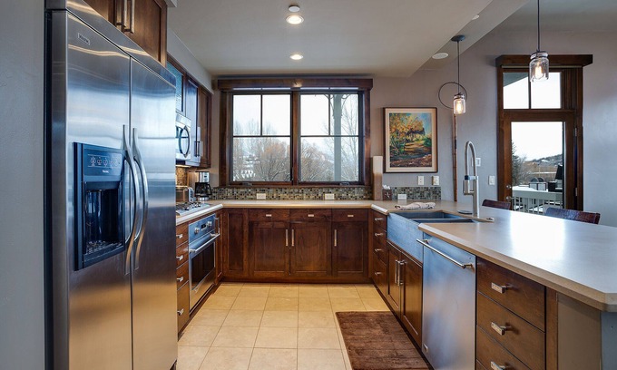 Downtown Steamboat Springs Condo | H305A | A/C | Ultimate Downtown Luxury Residence | Free City Bus | Deck with Ama
