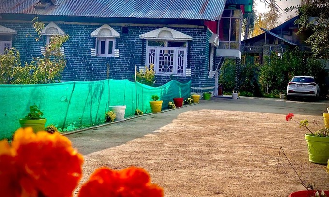 Srinagar House | Habib Guest House