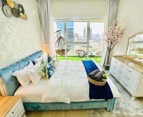 Jumeirah Village Circle Apartment | Habibi Land
