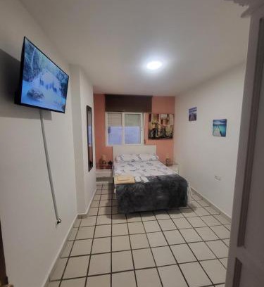 Camino de Ronda House | Habitacion muy céntrica.