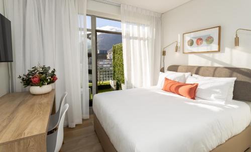 Cape Town City Centre Apartment | Habitat Aparthotel by Totalstay