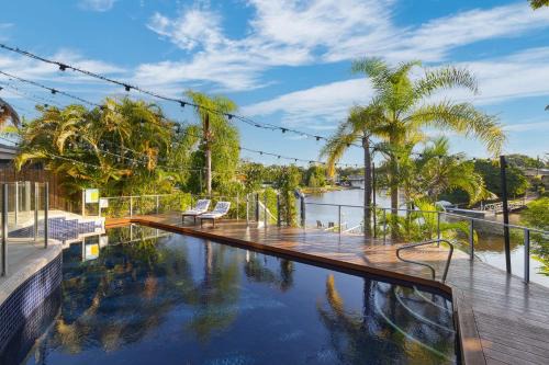 Carrara House | Habourlights 5BR River Front Private Pool & Dock