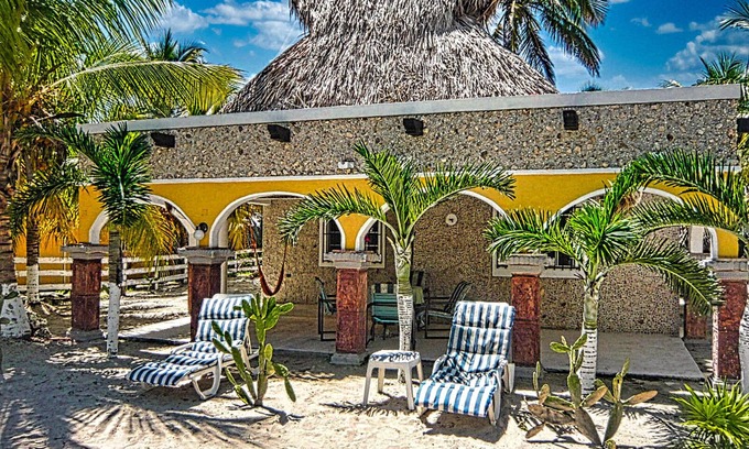 El Cuyo Condo | Hacienda Antigua Villa, just steps from the beach