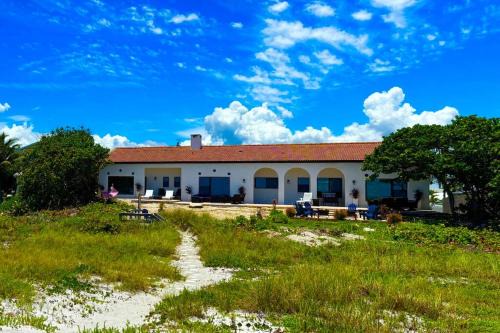 Cocoa Beach House | Hacienda by the Sea