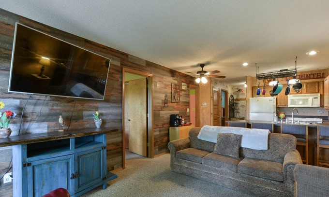 Notch Estates Condo | Hacienda Hideaway