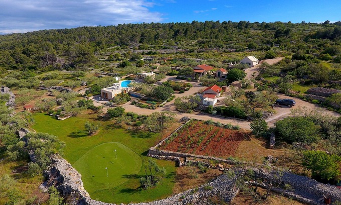 Solta House | Hacienda LUCIO/secluded estate/practice golf/enjoy the view and great pool