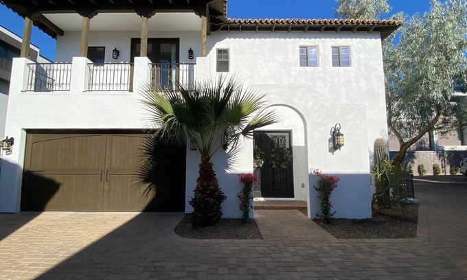 Riverside House | Hacienda Valentine-Spanish Colonial Masterpiece in Tempe